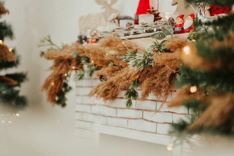 stile rustico camino natale